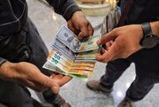 رفتار عجیب قیمت‌ها در بازار طلا و ارز/ ورود طلا به کانال ۵ میلیون تومان چقدر جدی است؟